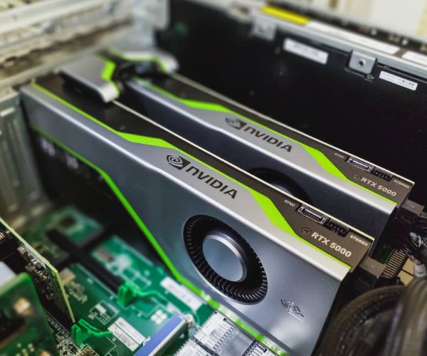 Card đồ họa mạnh mẽ